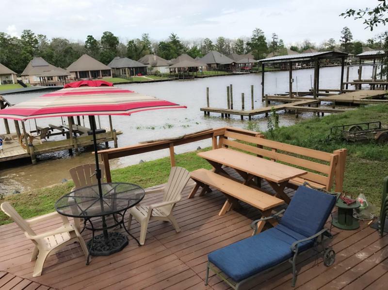 Cozy Cabin On The Bayou Maurepas المظهر الخارجي الصورة